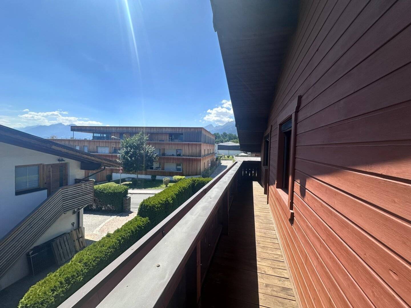 Absam: Charming 3.5-room attic apartment with wellness bathroom, south balcony &amp; garage