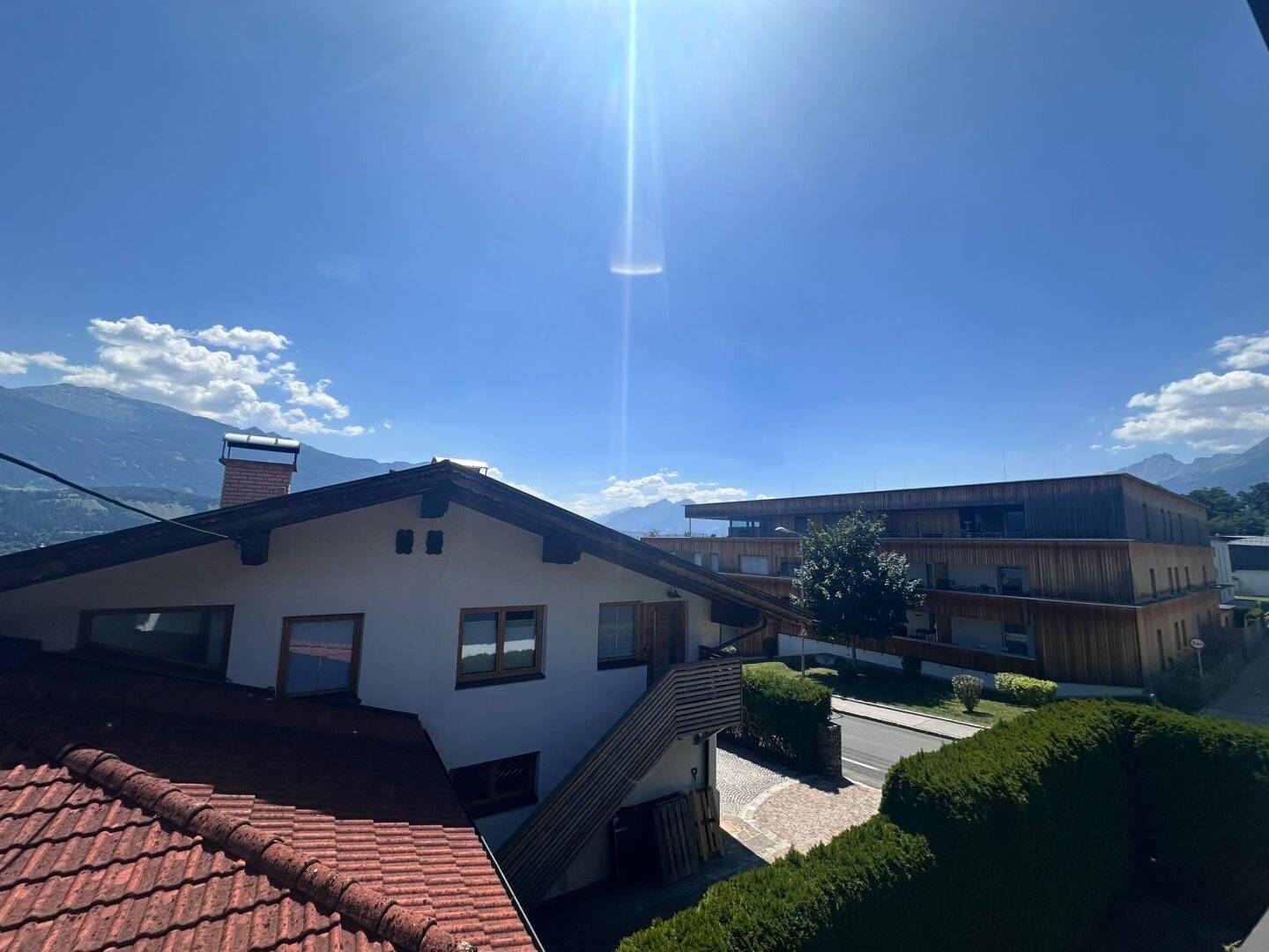 Absam: Charming 3.5-room attic apartment with wellness bathroom, south balcony &amp; garage