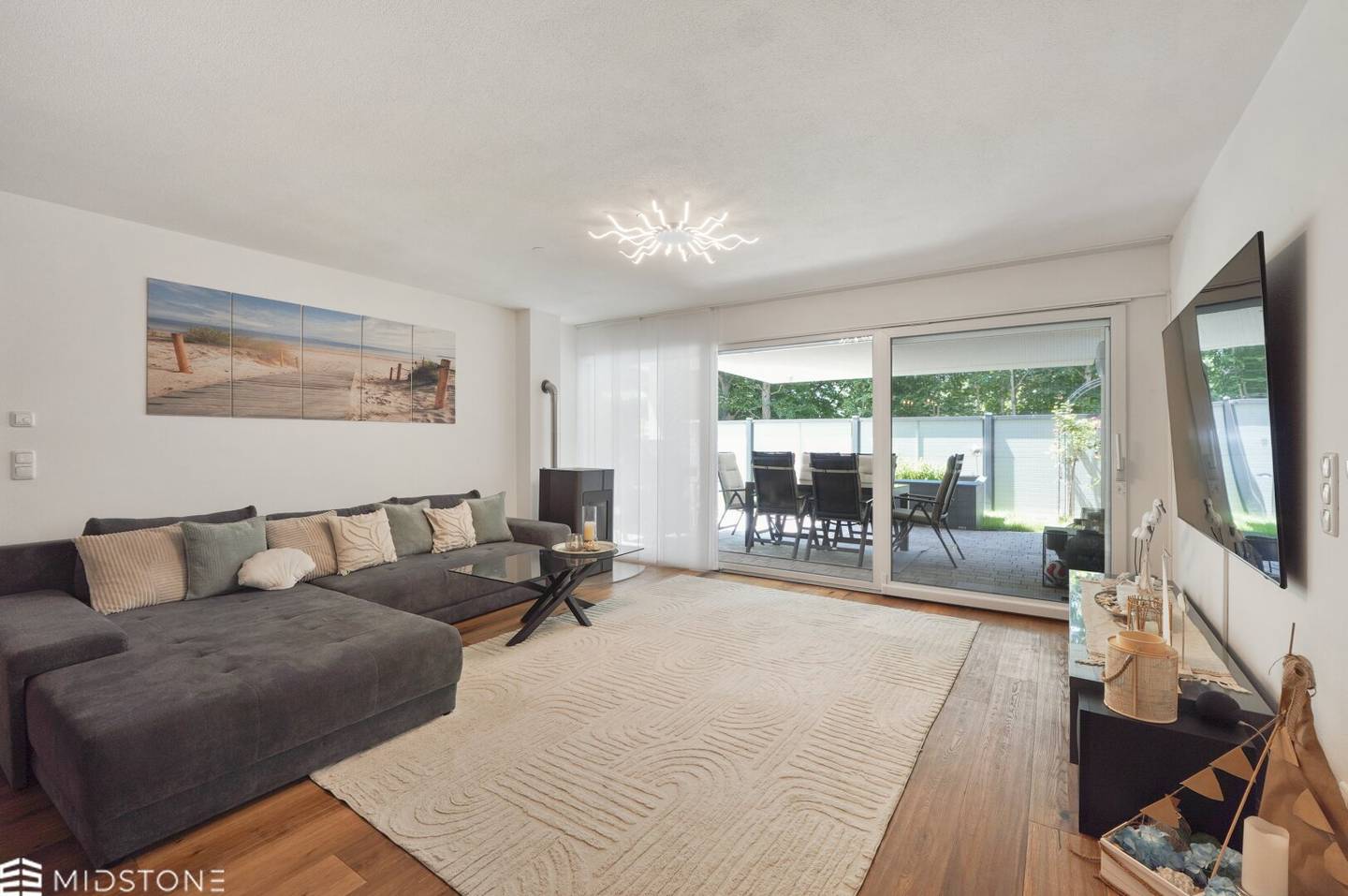 Exclusive garden apartment with 141.5m² in sought-after location of Zell am See