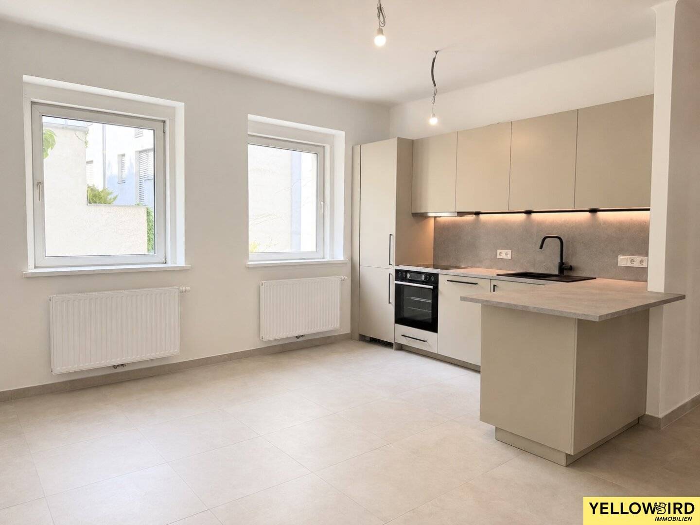 High-quality renovated 3-room new build apartment in absolute quiet location near Klinik Landstraße