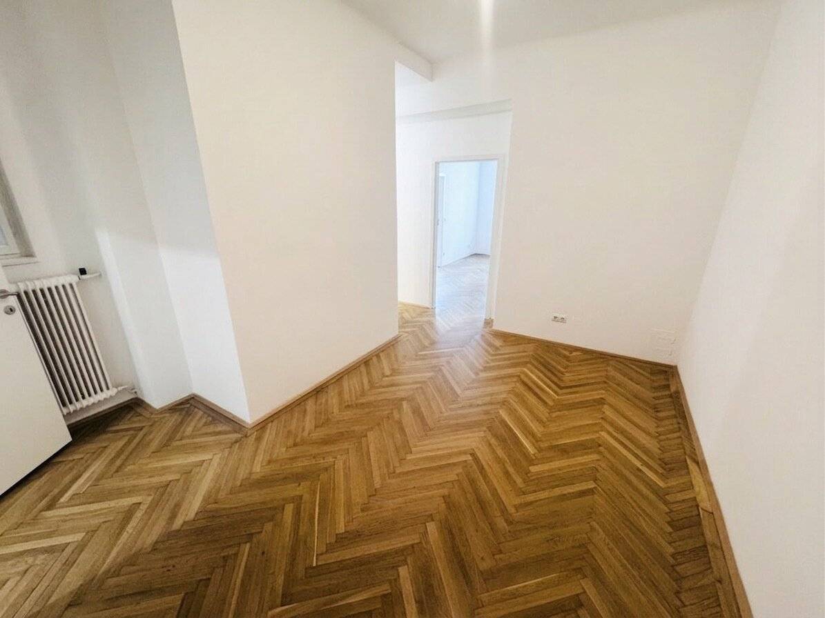 First occupancy after renovation: 2-room apartment for sale in 1130 Vienna