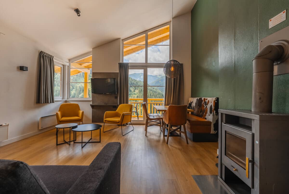 Dachgeschosswohnung with ski access and spa