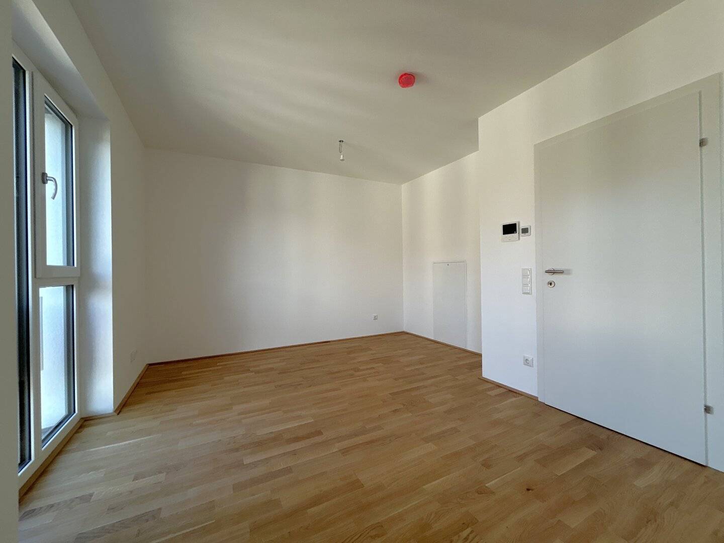 Small fine 2-room new build apartment with loggia and fitted kitchen
