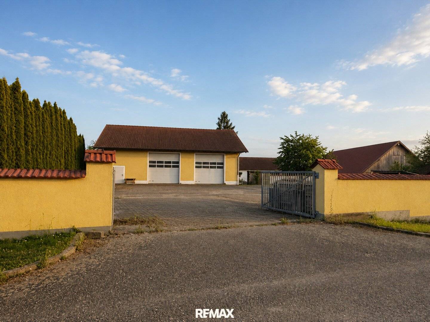 Versatile warehouse in Laufenbach for rent