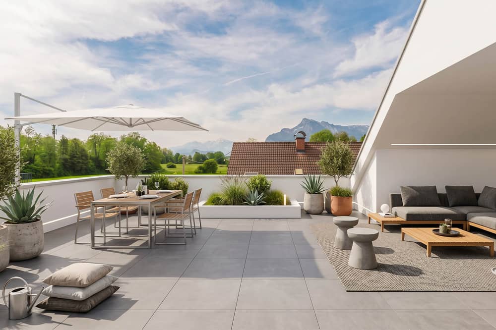 Penthouse style apartment with terrace and fortress view