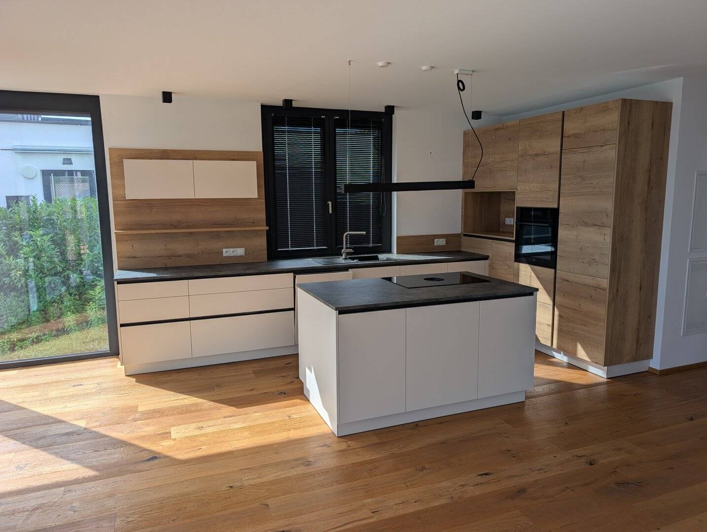 Living in an absolute dream location - Spacious terrace apartment with magnificent panoramic view