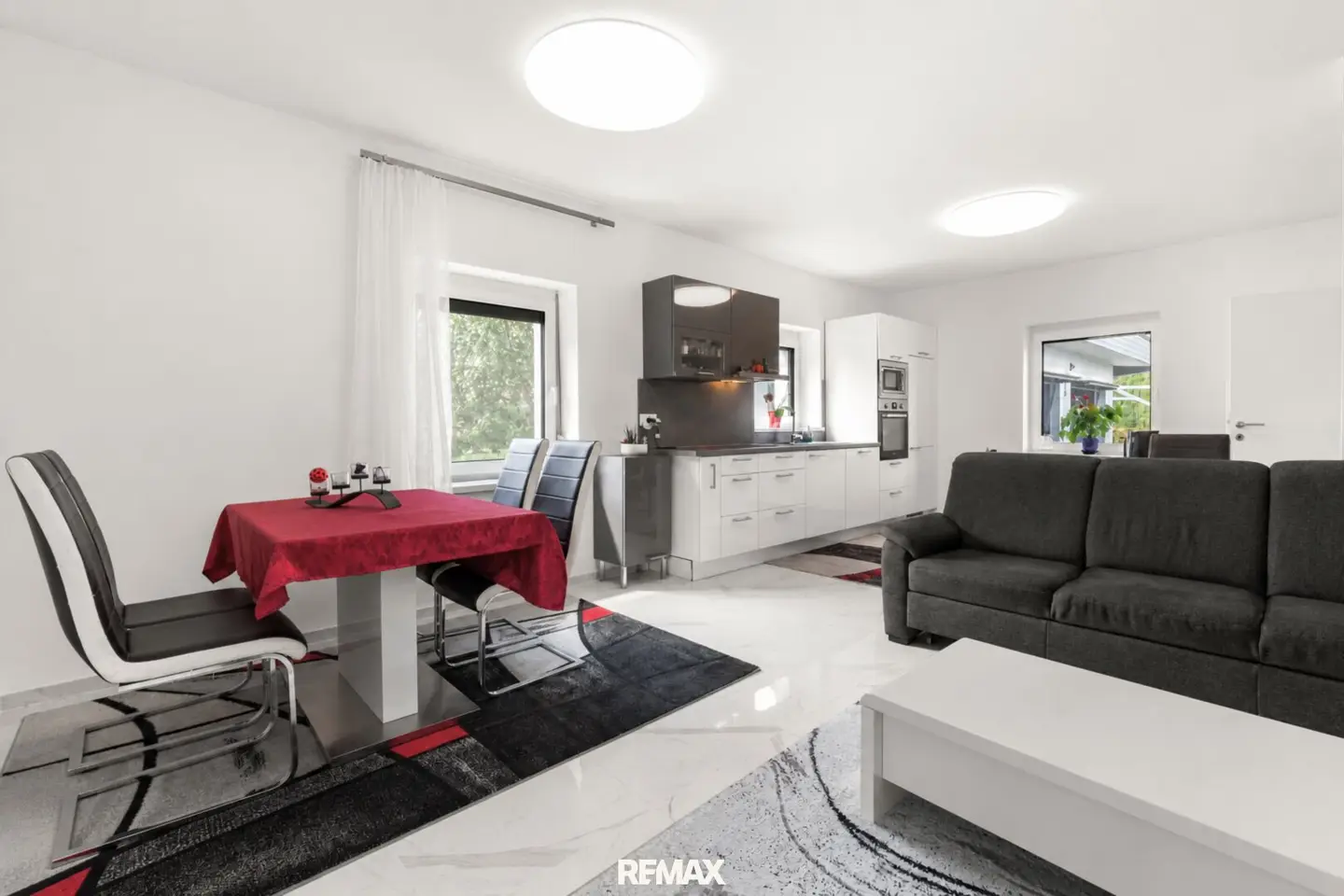 Modernized spacious single-family house with large garden in Ebenthal available from February 2027