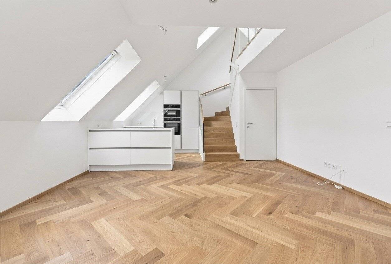 Exclusive air-conditioned 3-room penthouse apartment directly at Vienna City Hall