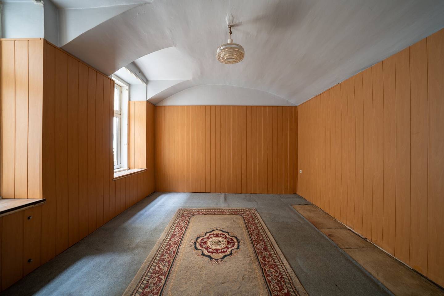 Sanierungsbedürftige Wohnung mit freiem Mietzins nahe Innenstadt und Wien Mitte