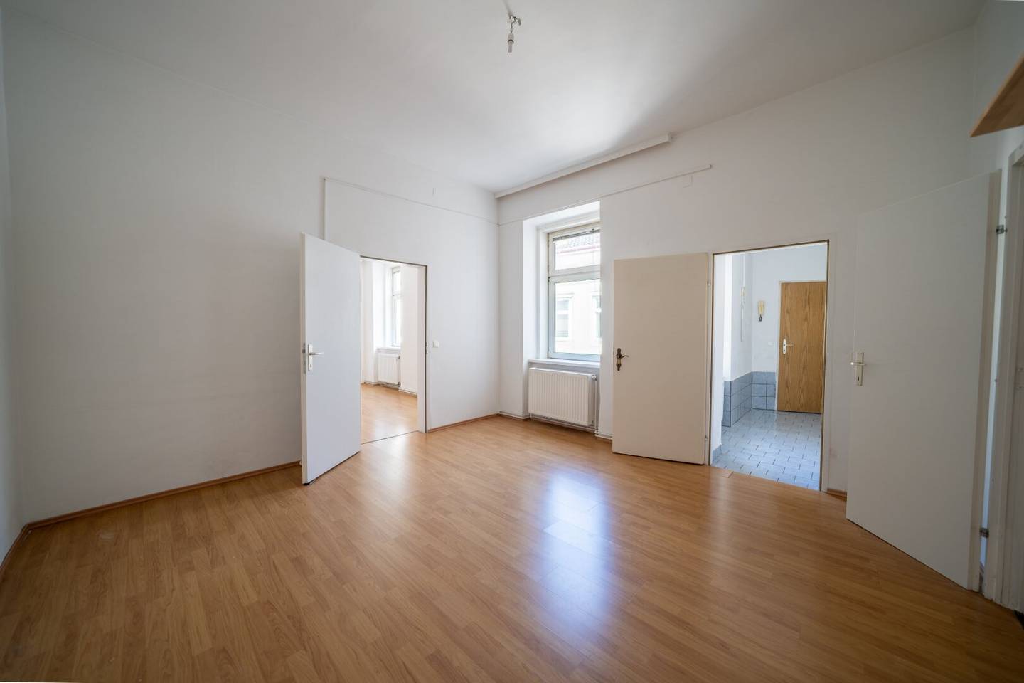 Freier Mietzins – 3-Zimmer-Wohnung mit Altbaucharme und Potenzial