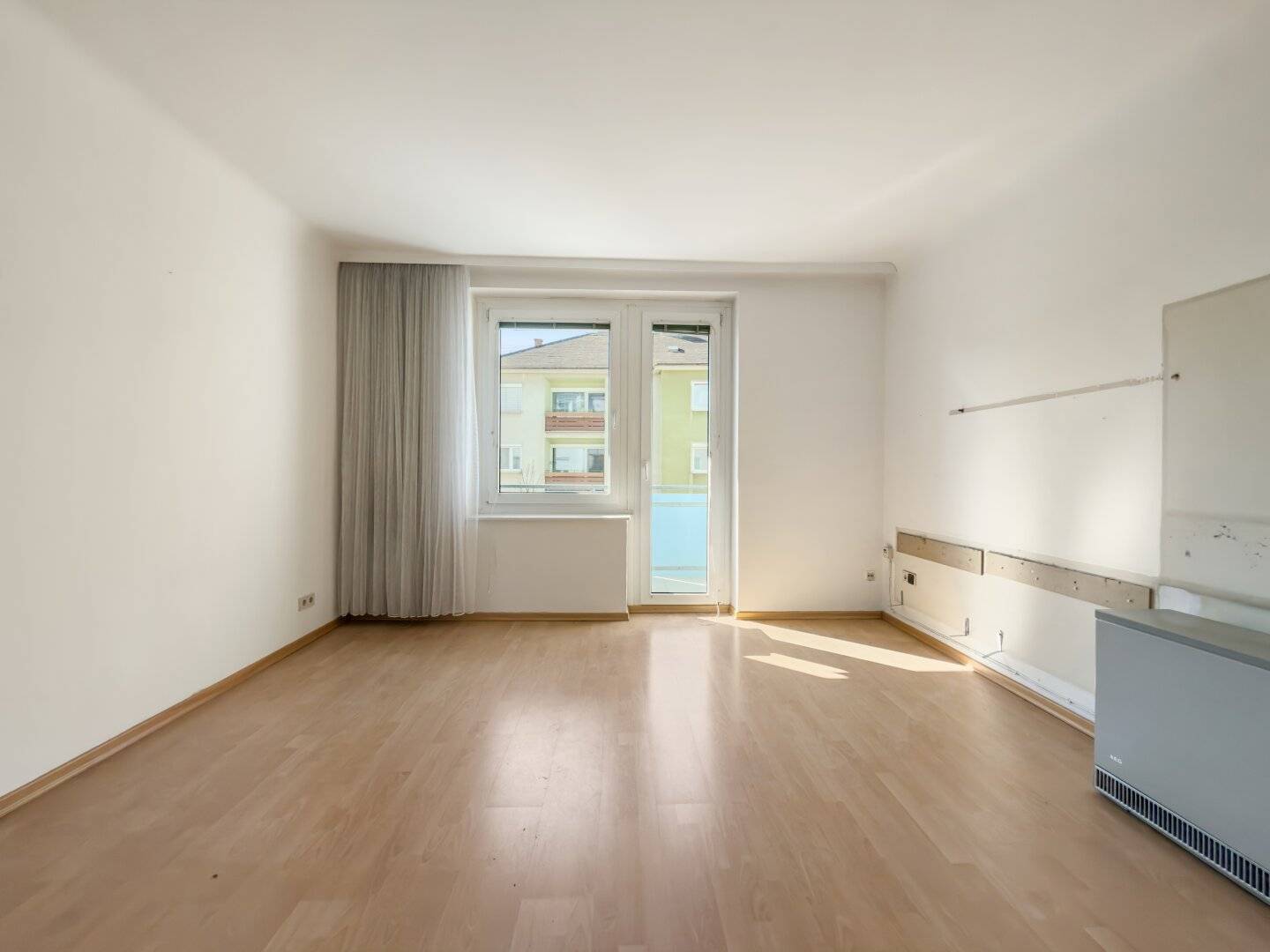 Sonne auf der Loggia, Stadt ums Eck - 2 Zimmer Wohnung mit Potenzial nähe Innenstadt