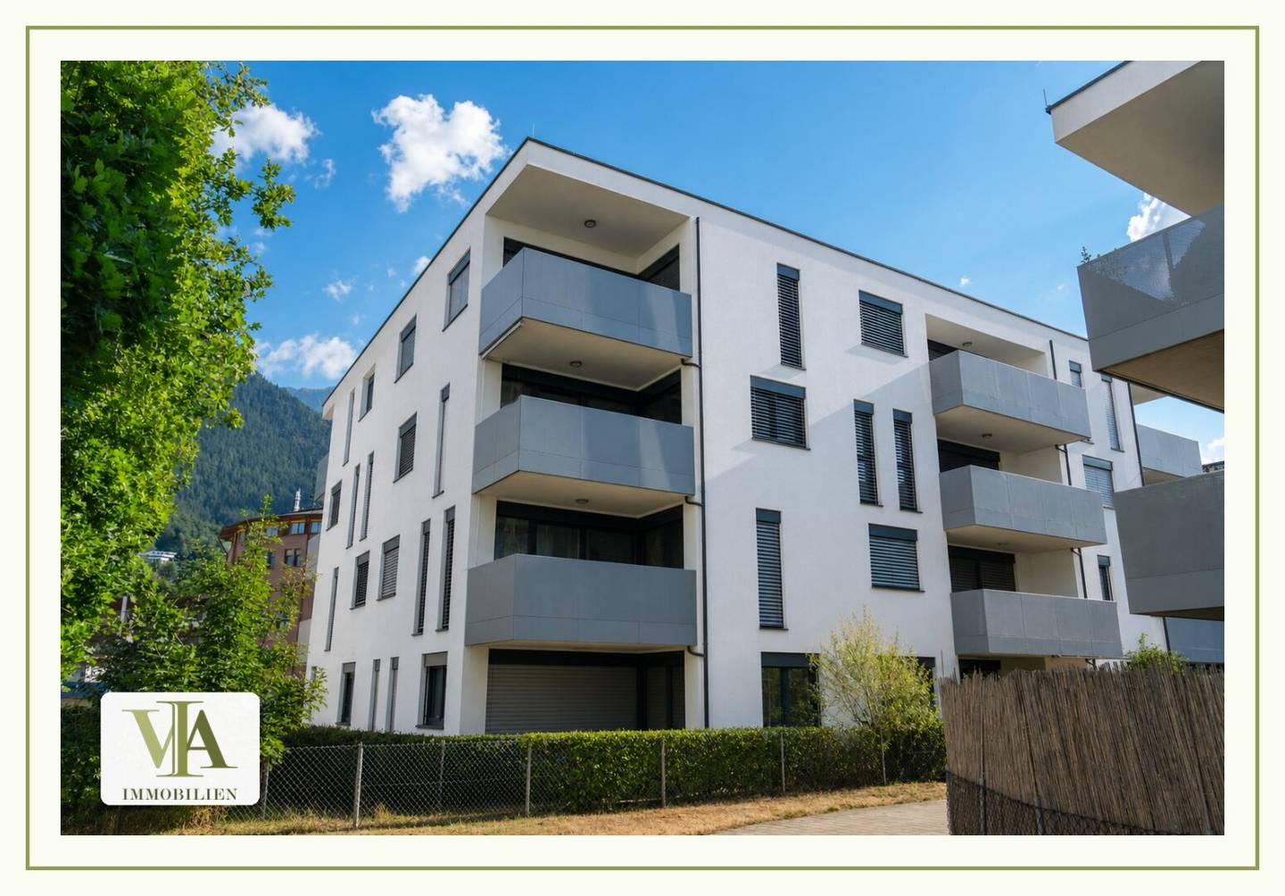 Moderne 2,5-Zimmer-Wohnung mit großzügiger Loggia, Tiefgaragenplatz und barrierefreier Ausstattung in Kranebitten