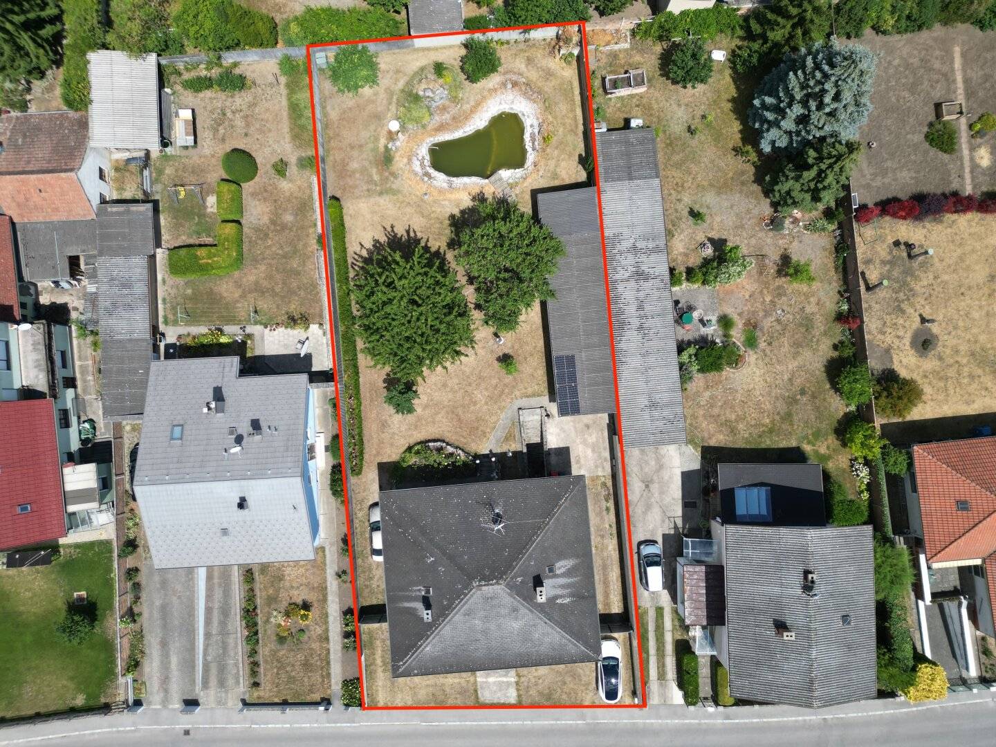 Gepflegtes Einfamilienhaus mit großzügigem Garten &amp; Gartenteich // 360 Grad Rundgang
