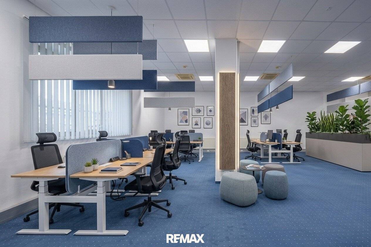 Open-plan office or individual offices? Approx. 1,000 m² flexibly divisible with parking spaces