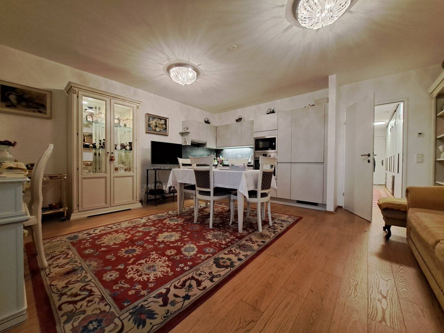 Exclusive garden apartment with terrace in prime location of the 4th district