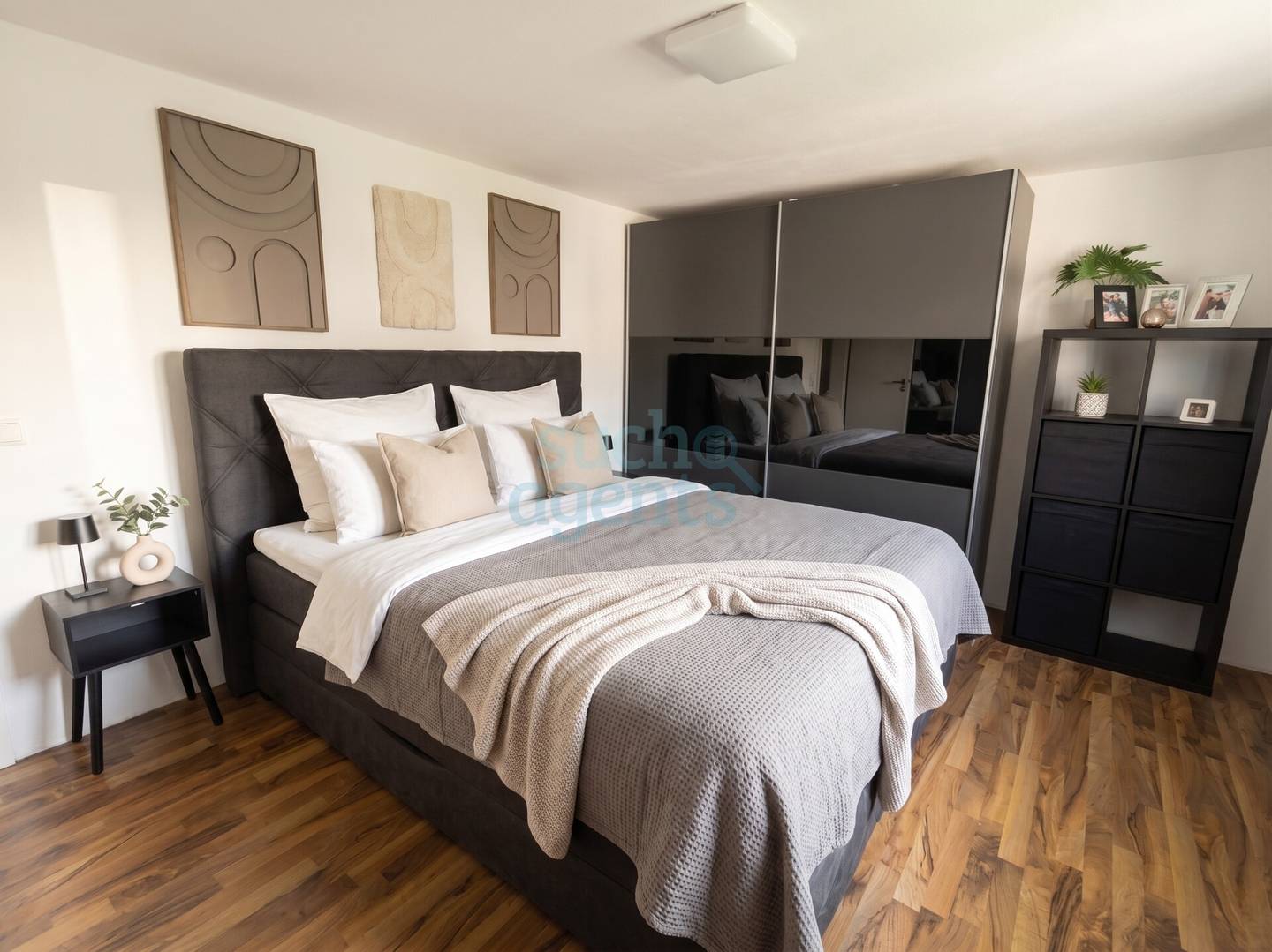 Erdgeschosswohnung mit Gartenmitbenutzung und Stellplatz