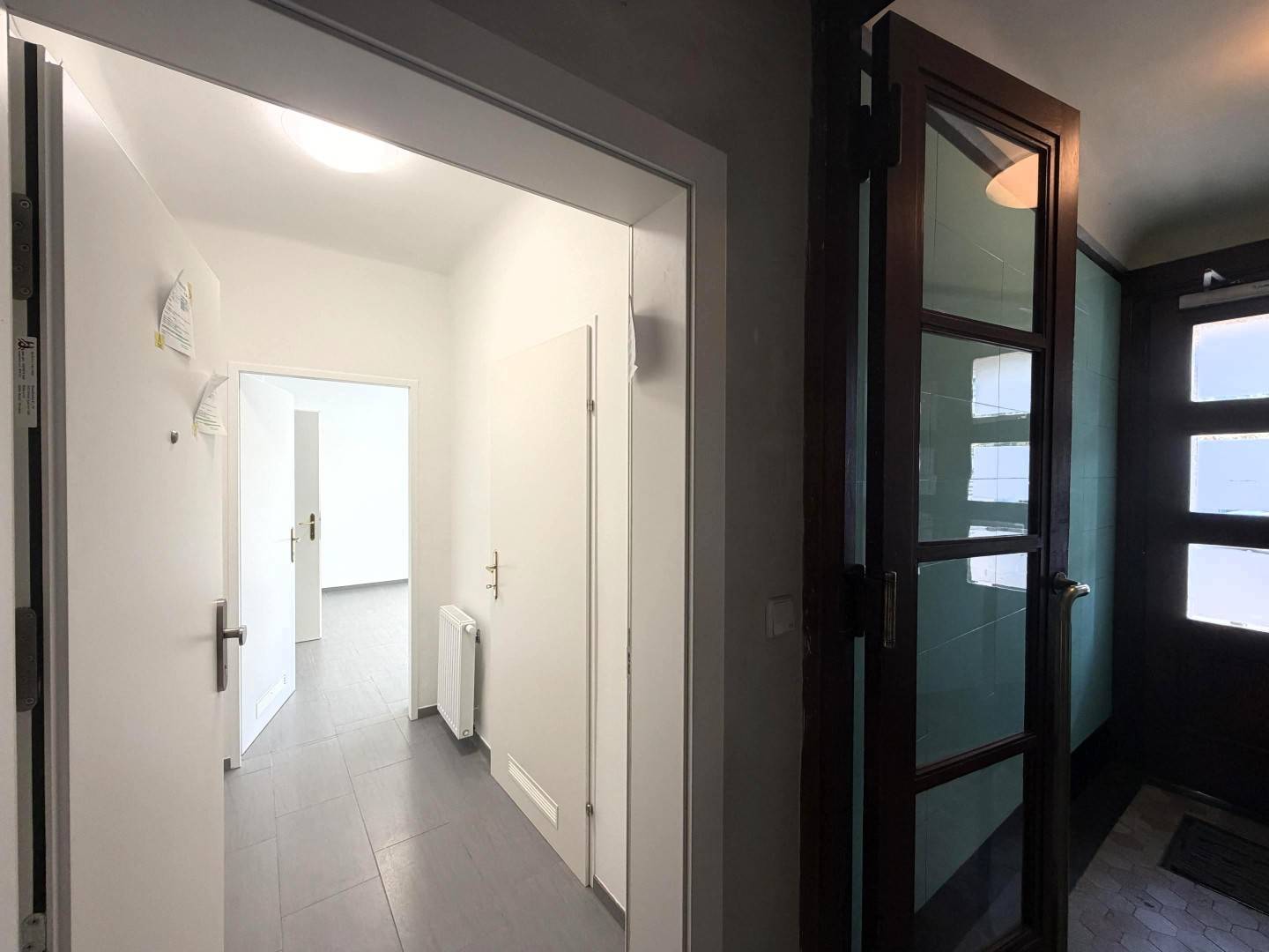 Newly renovated Erdgeschosswohnung ground floor and street facing