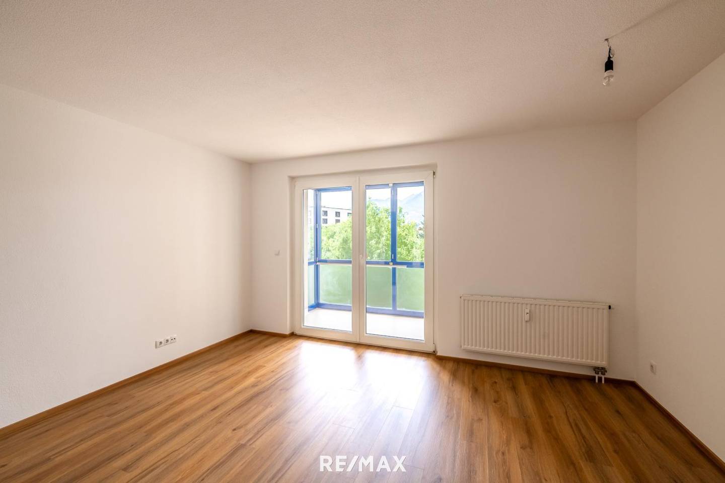 Wohnung with glazed west loggia and green view