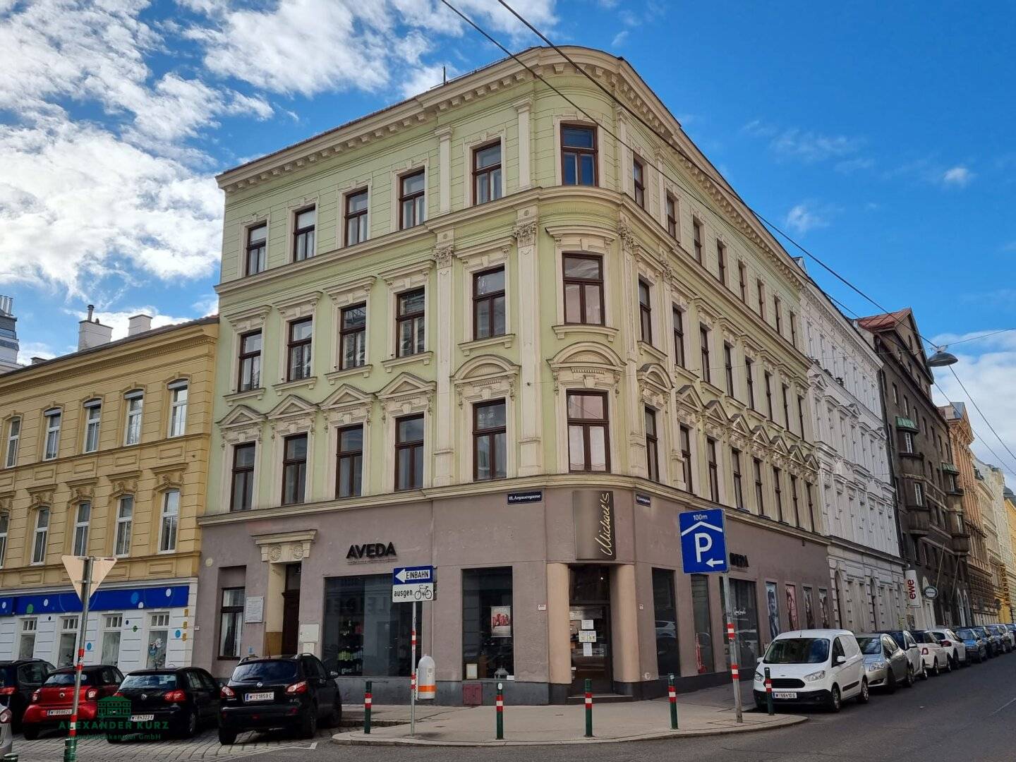 Tenement house in 1180 Vienna - attic conversion possible