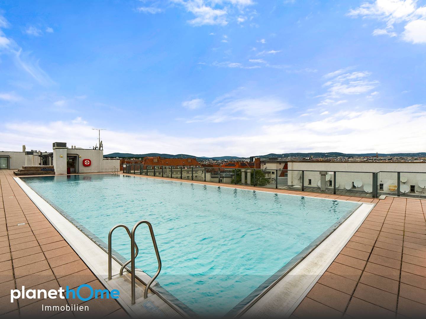 Maisonettewohnung mit Dachterrassenpool und Loggia