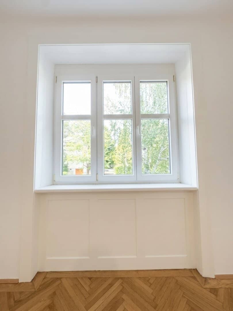 Period building dream in Hietzing! Newly renovated 2.5-room apartment!