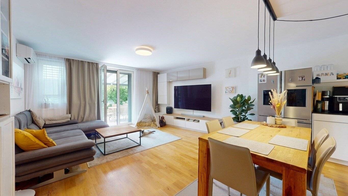 Feierabend im eigenen Garten: Moderne 3-Zimmer-Wohnung mit Pool &amp; Süd-Terrasse