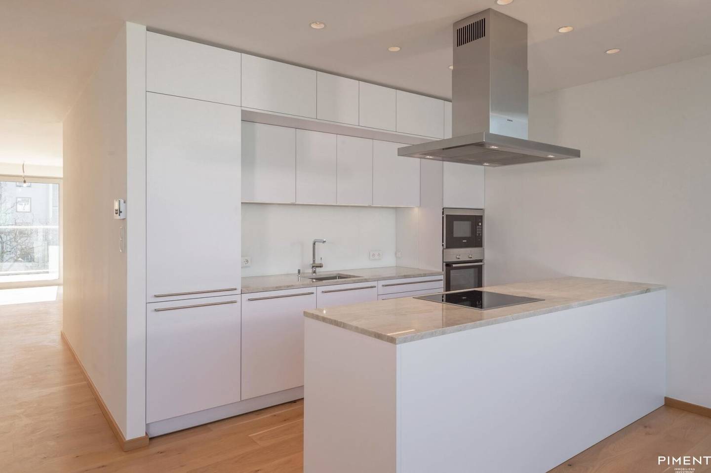 GROSSZÜGIGES PENTHOUSE MIT BALKON!