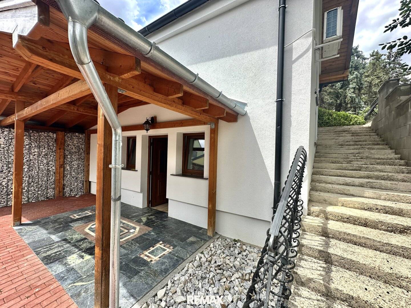 Einziehen und Zukunft gestalten: Landhaus mit Garten &amp; 2.Rohbau!
