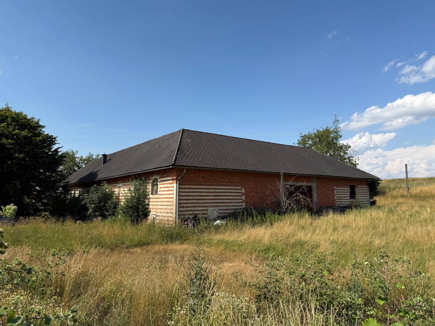 Wohnung in Alleinlage mit großem Garten