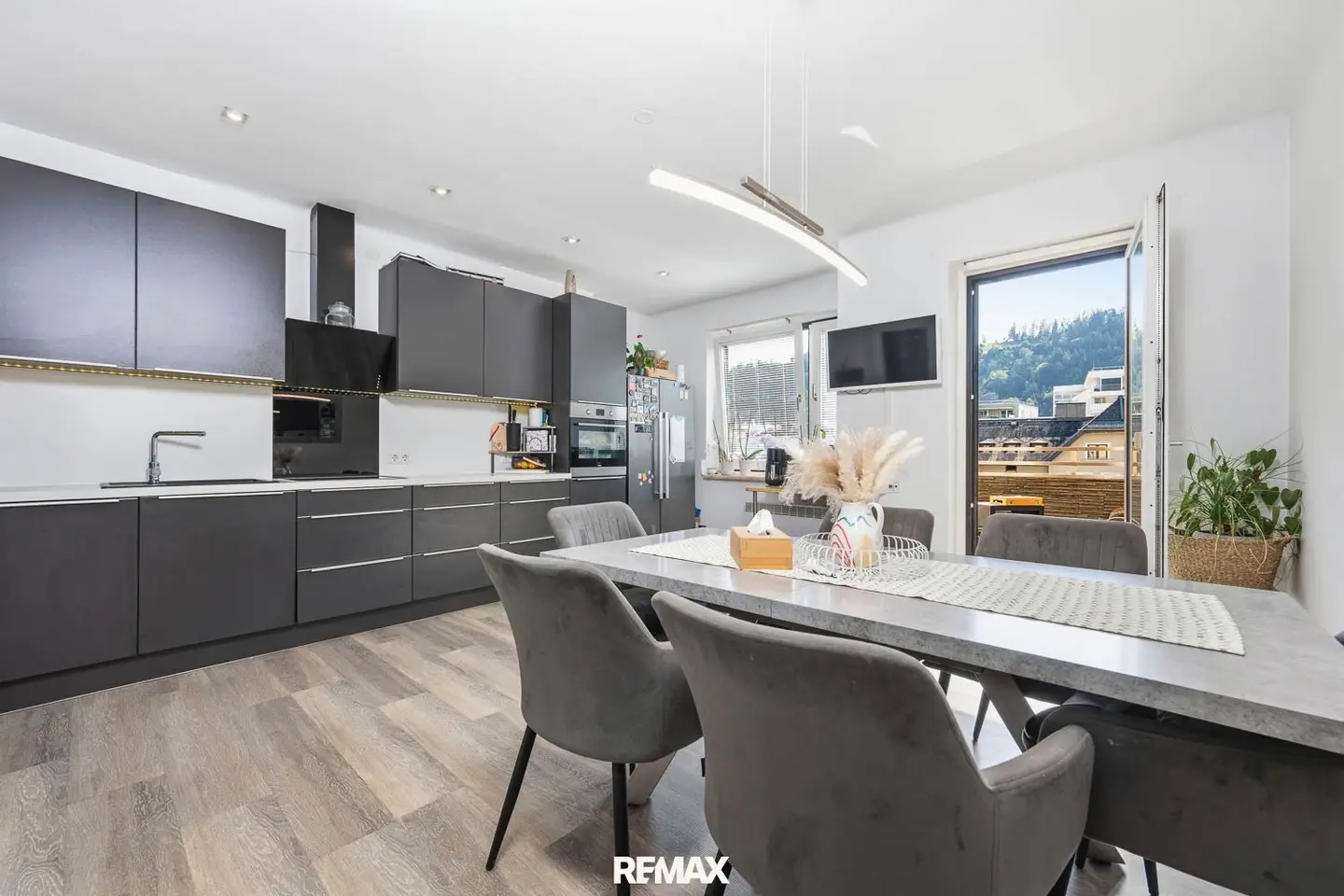"Lebensmomente" - Modernized 3.5-room apartment in Bischofshofen