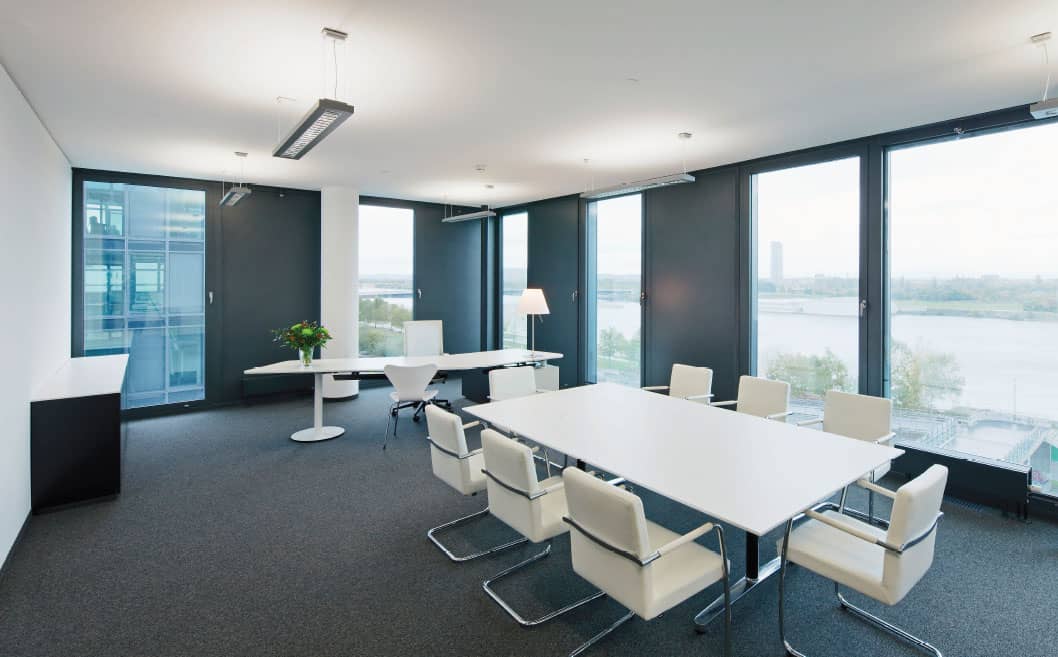 Bright apartment with Danube view in Rivergate