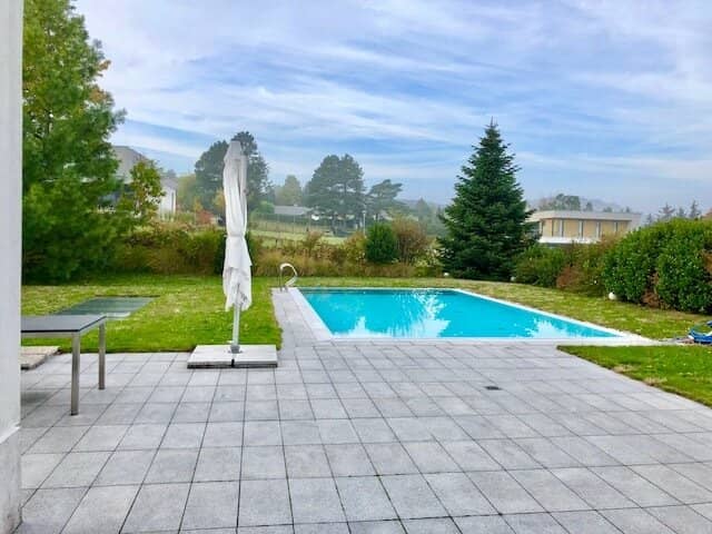 LUXURY RESIDENCE - Breathtaking and exquisite villa of absolute superlatives in prime location Gießhübl with sensational distant view