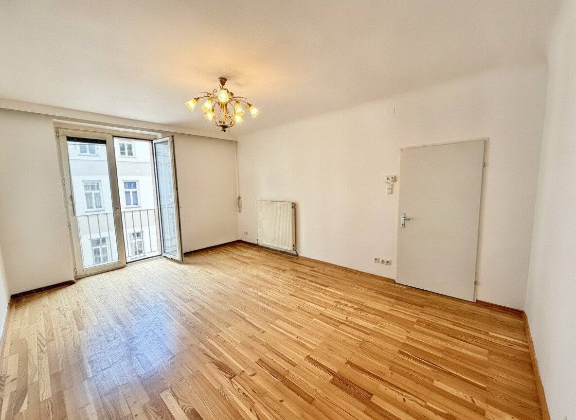 JUWEL in prime location of Leopoldstadt – 2 rooms | approx. 67 m² living area | 4th floor with lift | Near Prater &amp; Augarten
