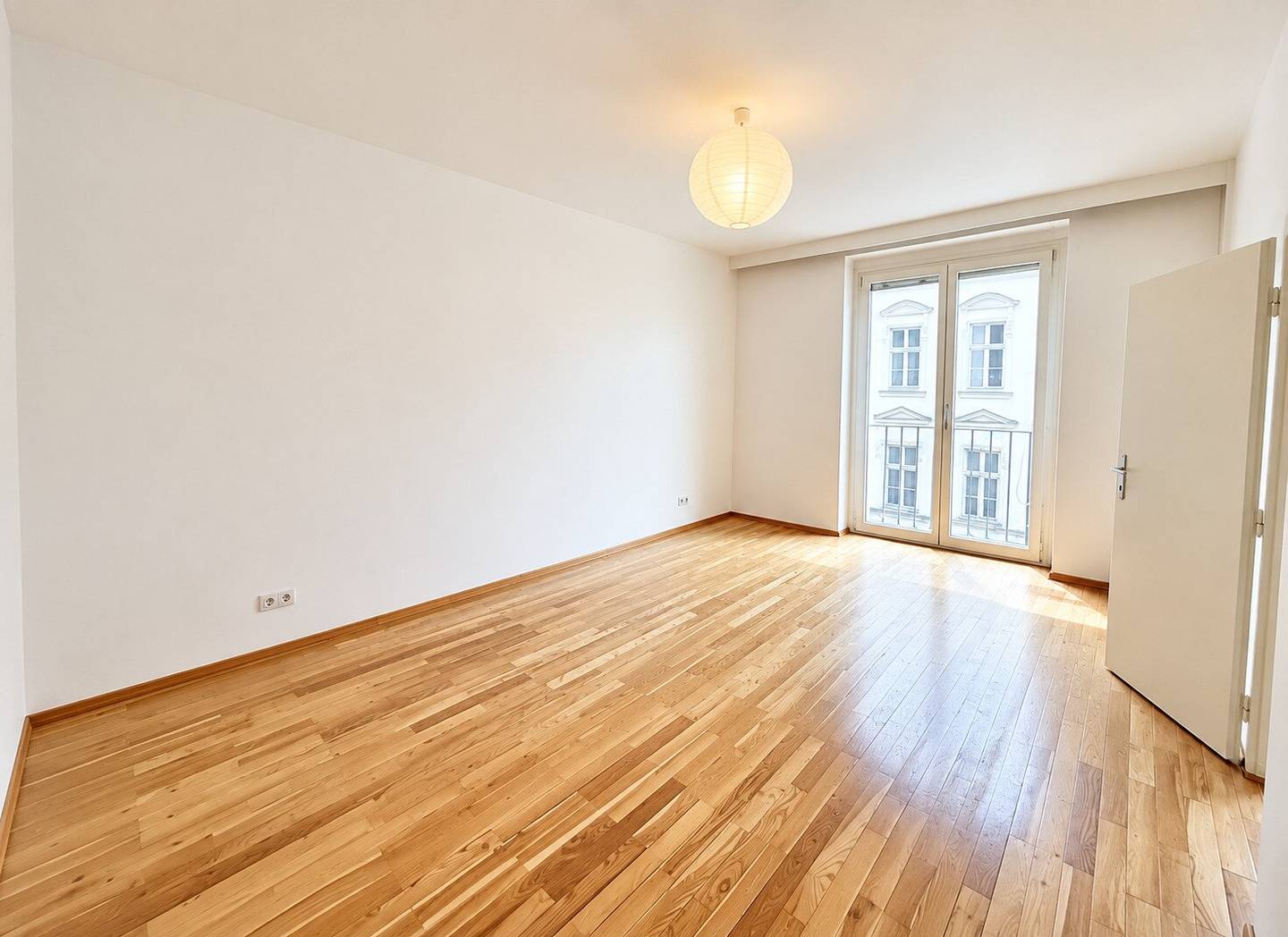 JUWEL  in Bestlage der Leopoldstadt – 2 Zimmer | ca. 67 m² WNFL | 4. Liftstock | Nähe Prater &amp; Augarten