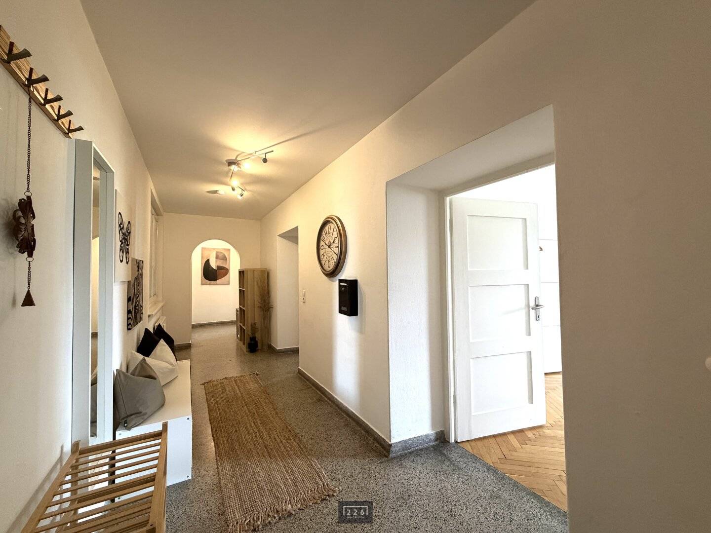 226 Immobilien | Attention entrepreneurs Central office premises in prime location for rent
