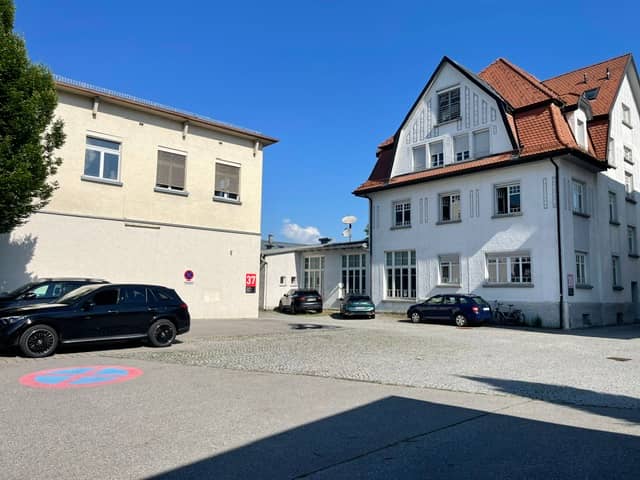 Anlegerwohnung in Gewerbelage mit Photovoltaik