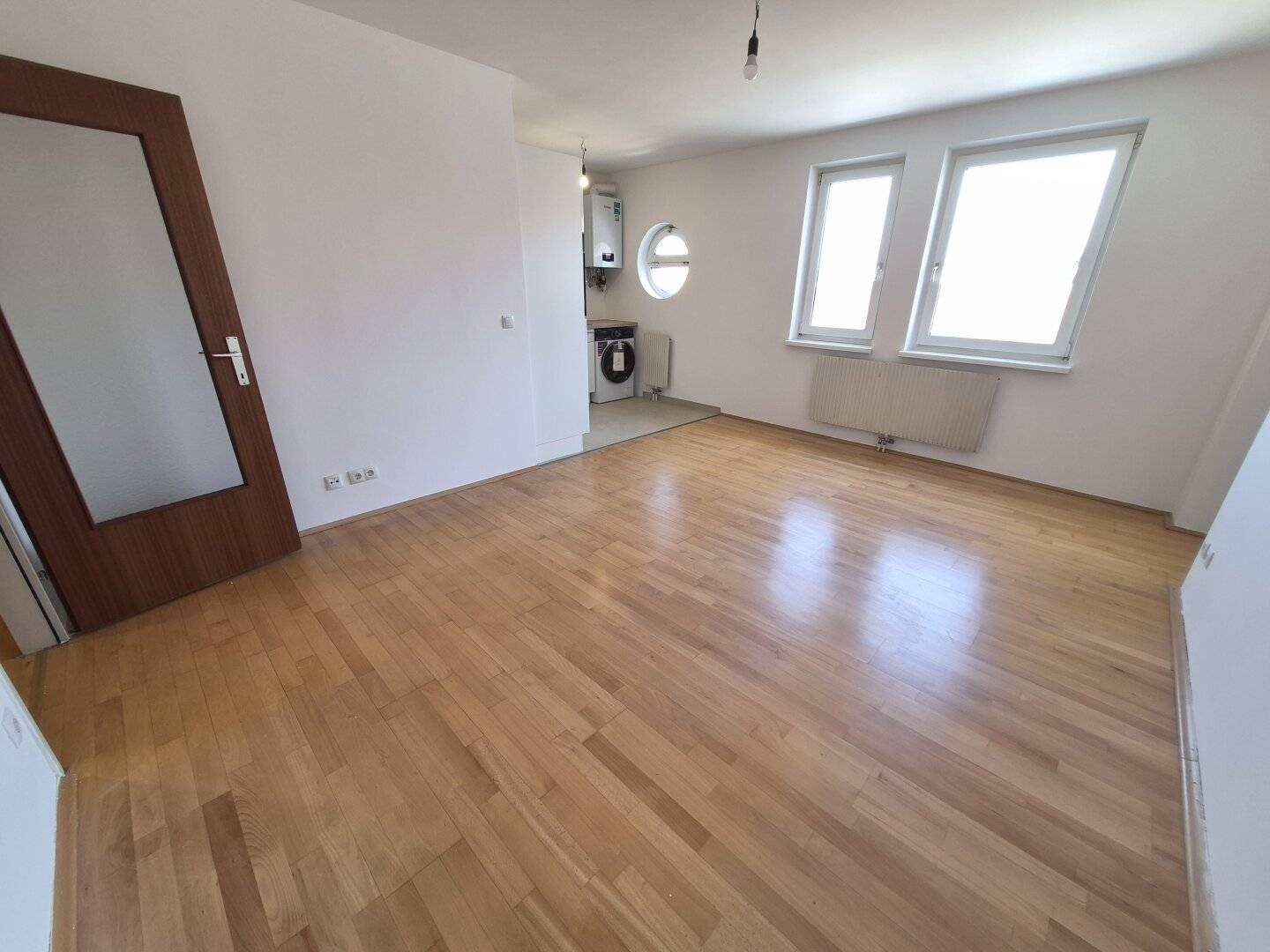 SCHÖNE 2 ZIMMER-WOHNUNG NÄHE SCHÖNBRUNNER SCHLOSSPARK!