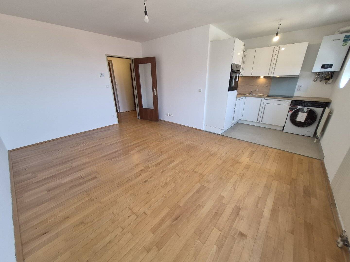 SCHÖNE 2 ZIMMER-WOHNUNG NÄHE SCHÖNBRUNNER SCHLOSSPARK!