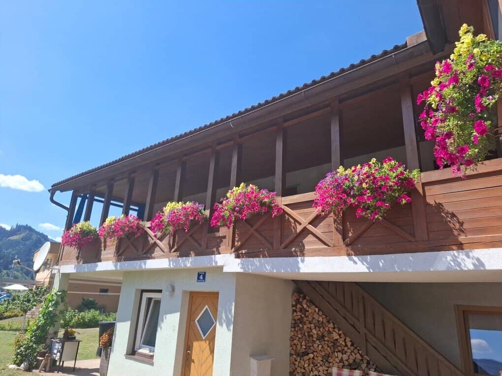 Großes Wohnhaus mit 2 Wohnungen und Grundstück in sonniger Ruhelage in Pernegg an der Mur zu kaufen !