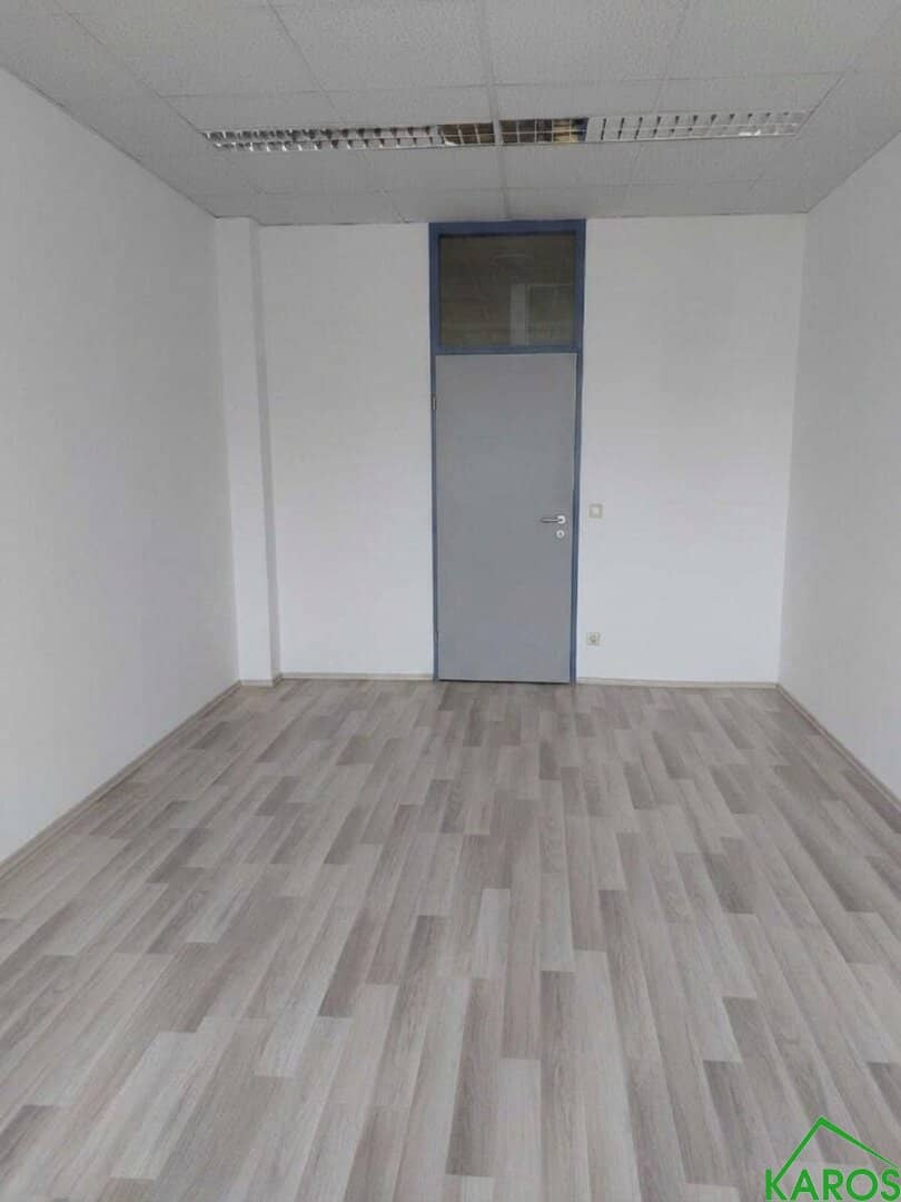 SMALL OFFICE - START UP DIRECTLY AT THE A22!