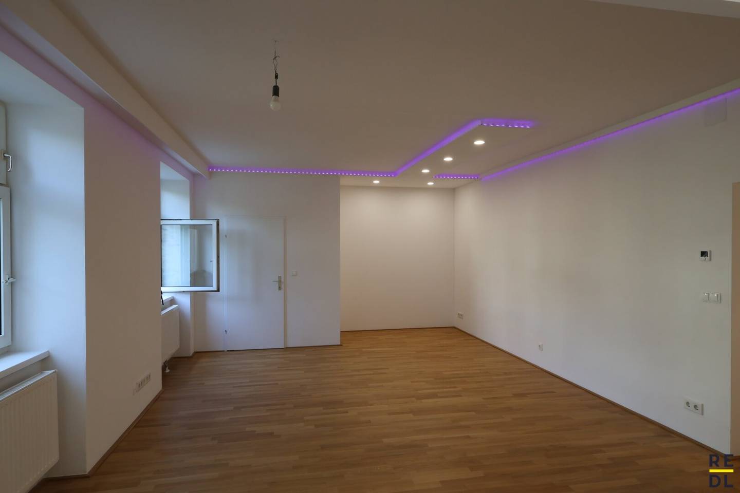 Quietness Nature and Living Quality – Top renovated condominium in green quiet location Underground parking space included in purchase price
