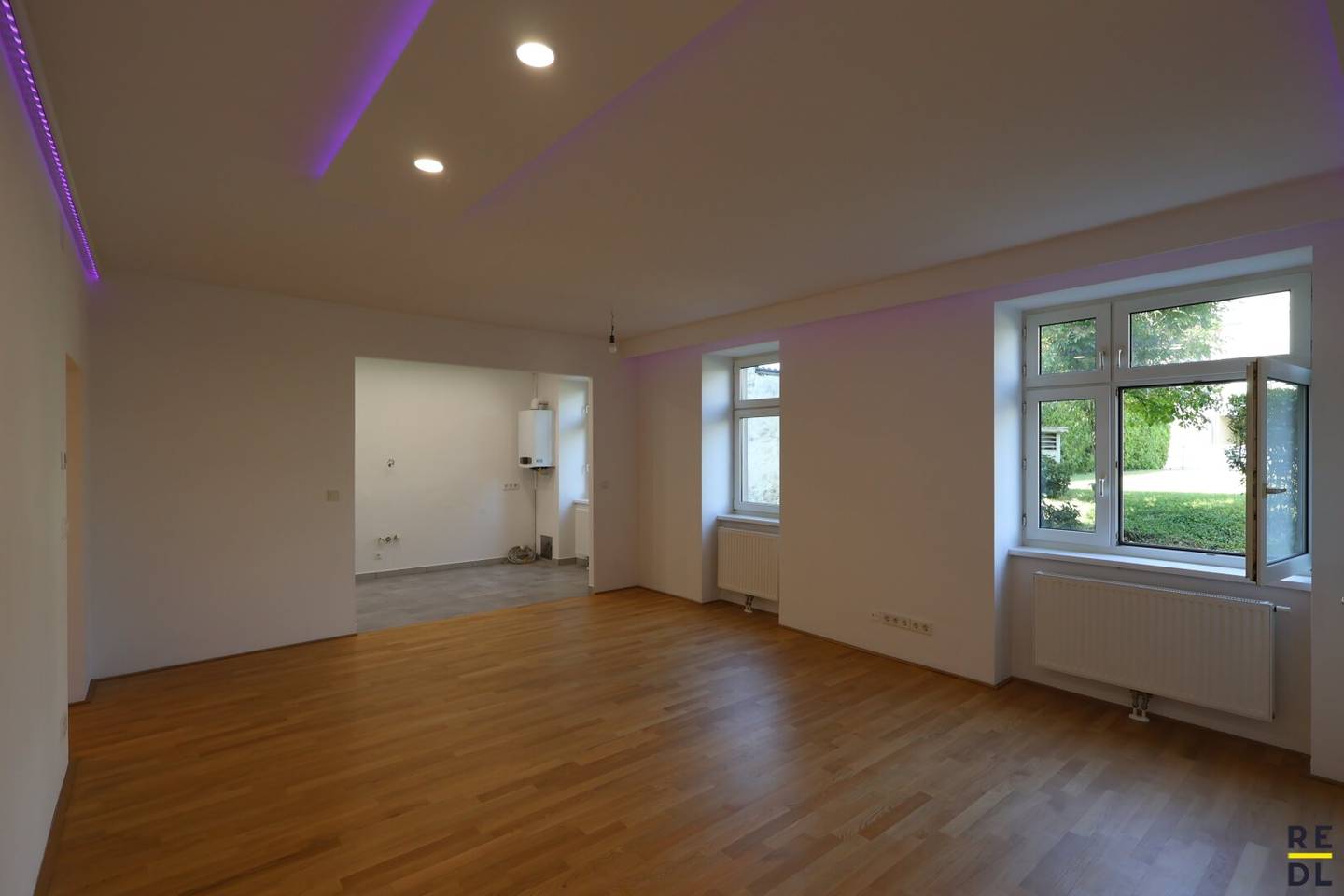 Quietness Nature and Living Quality – Top renovated condominium in green quiet location Underground parking space included in purchase price