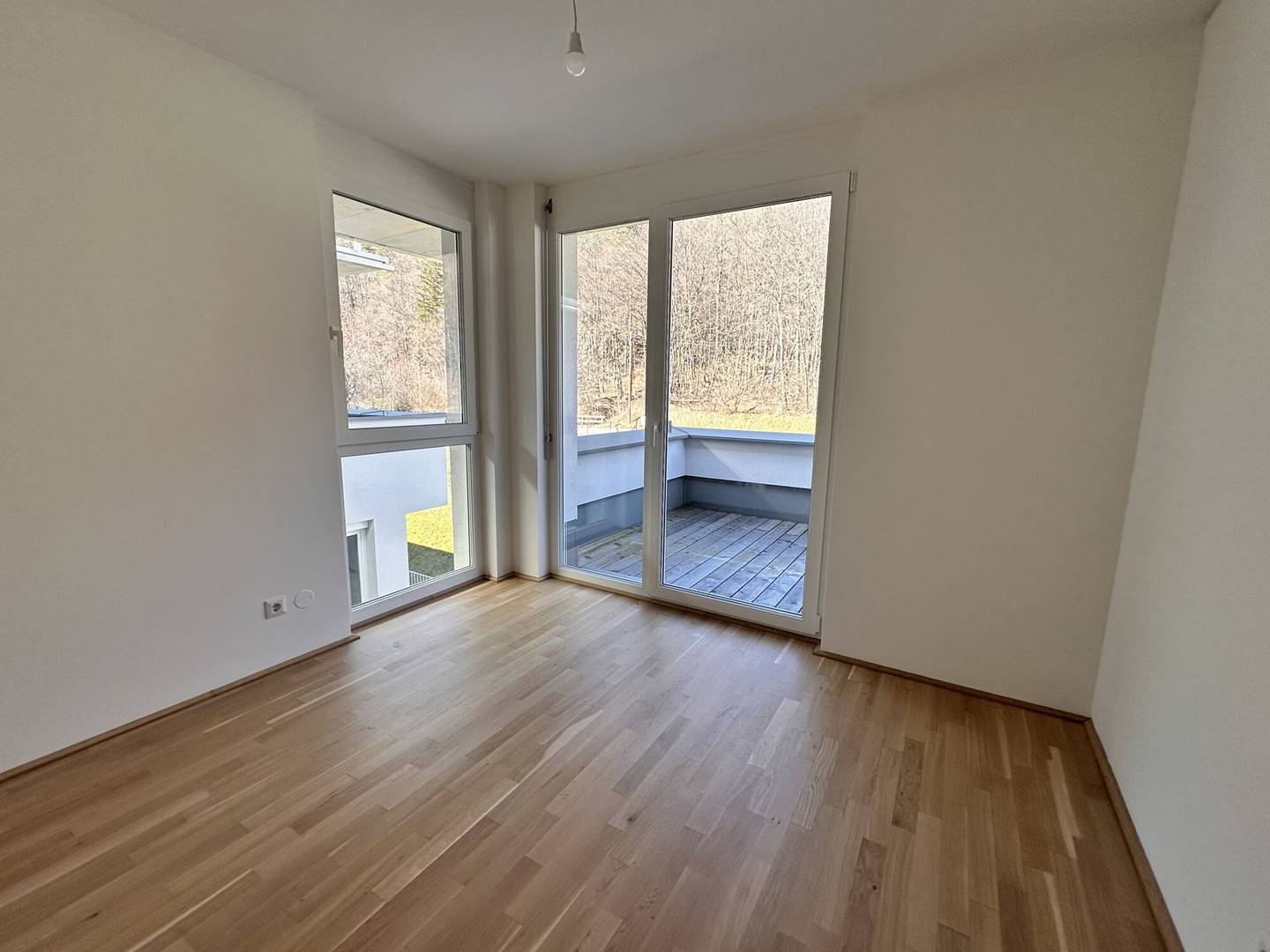 Newly built apartment on top floor with roof terrace