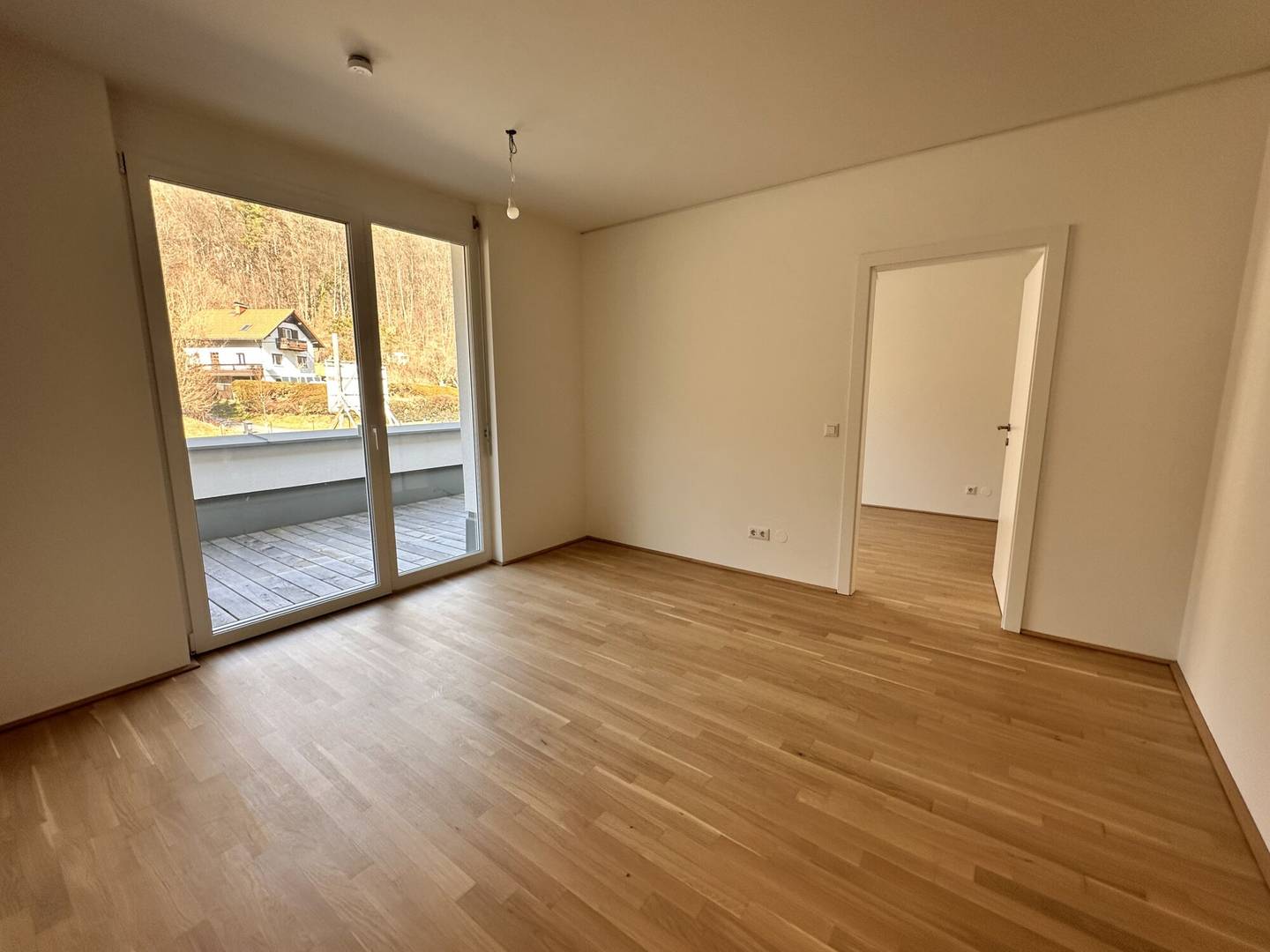 Newly built apartment on top floor with roof terrace