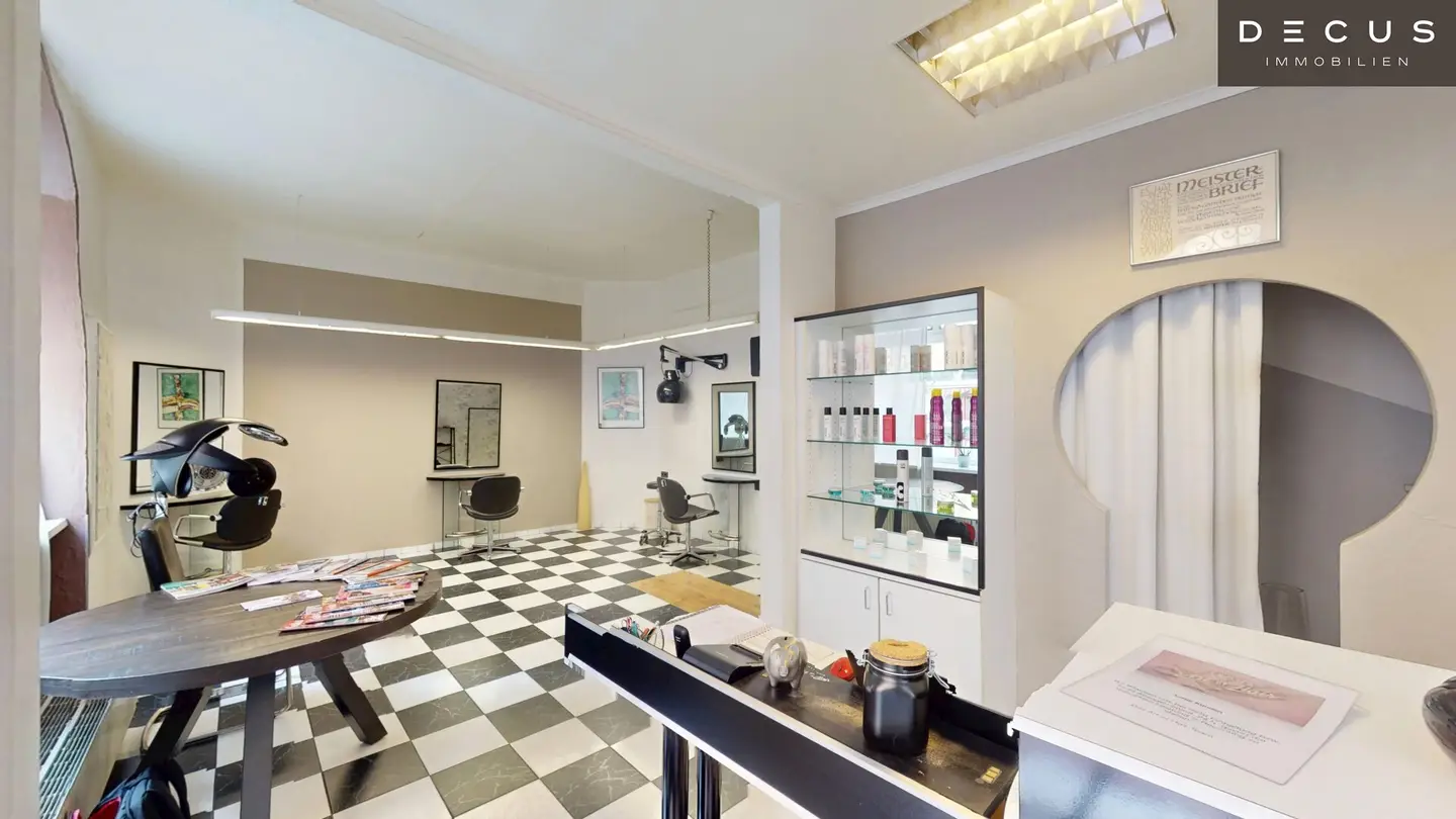 RENTED HAIRDRESSER SALON | TOP LOCATION | CAN BE TAKEN OVER VACANT