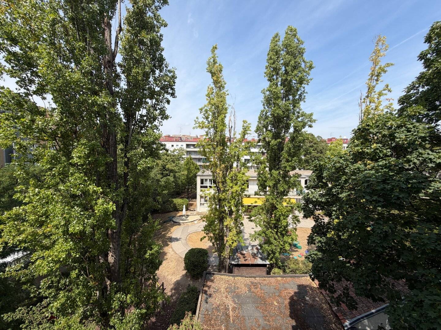 Courtyard-facing 2-room apartment | Balcony approved | Elevator coming | U3 around the corner