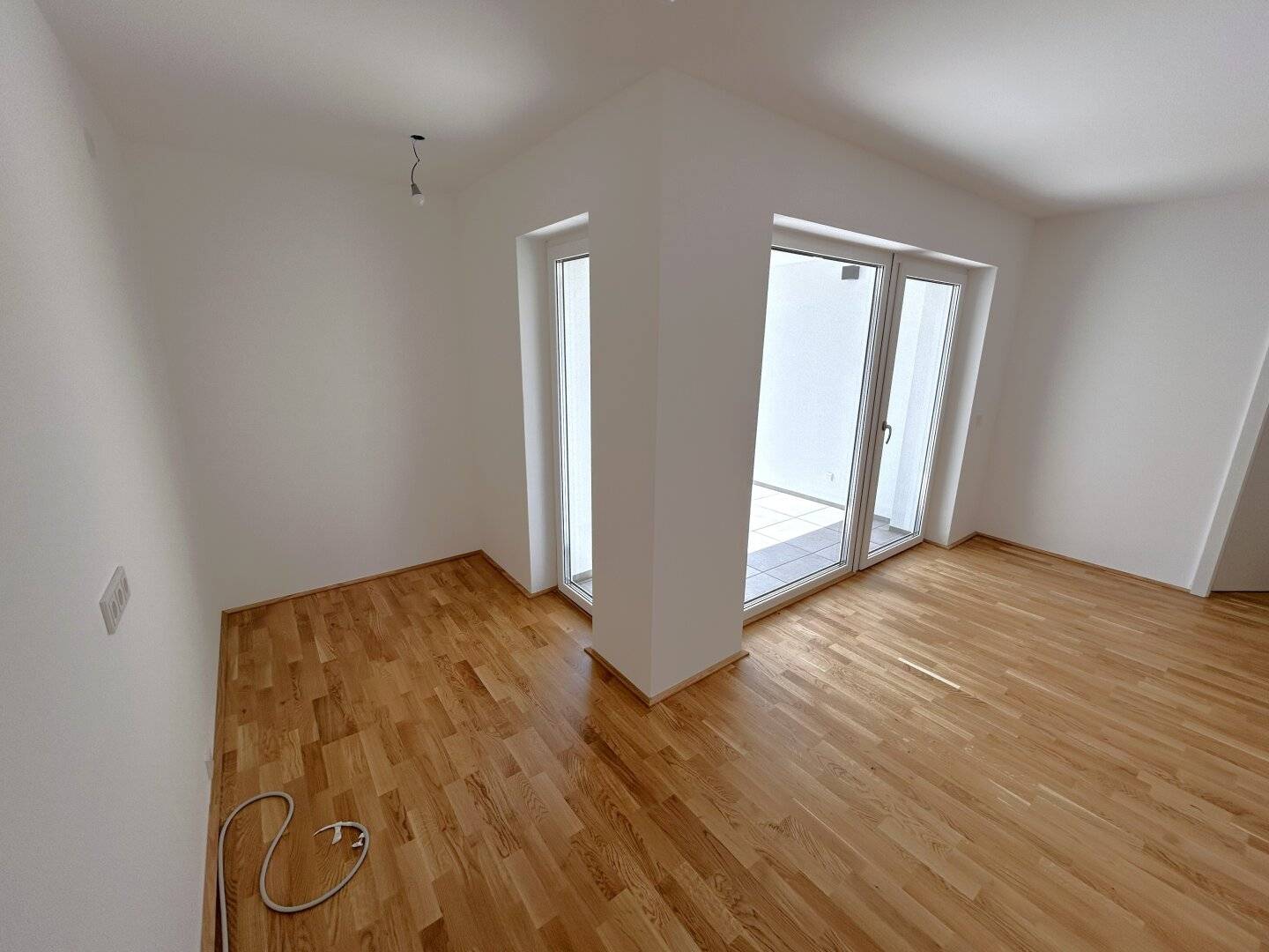 Sonnige Neubauwohnung Top 21 mit Einbauküche