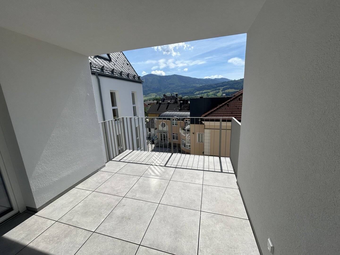 Sonnige Neubauwohnung Top 21 mit Einbauküche