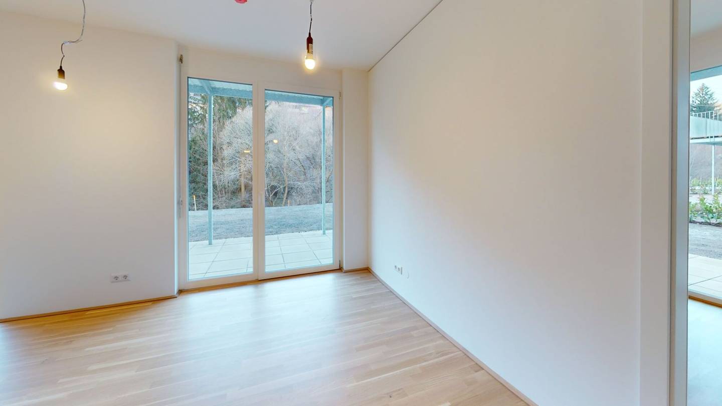Apartment with private garden and sunny terrace