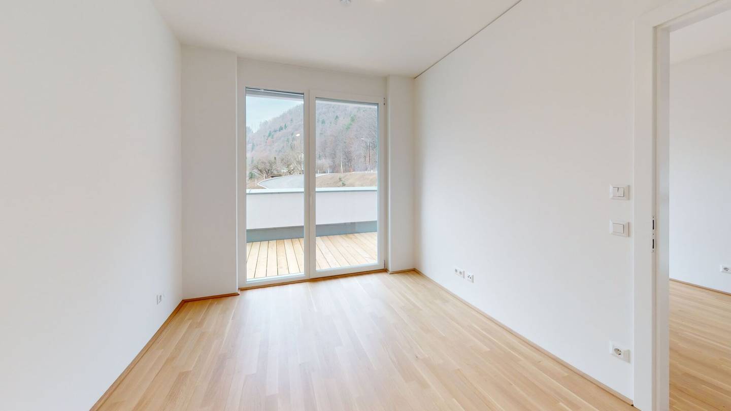 Investment apartment with balcony and garage space